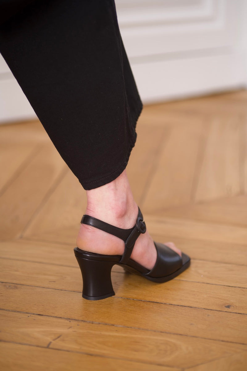 Anne Thomas Dallas Sandals Calf Black