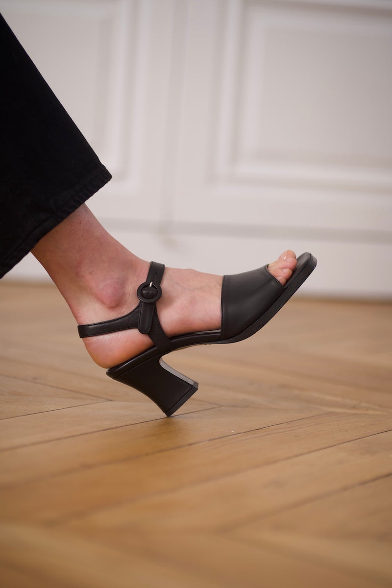 anne thomas Dallas Sandals Calf Black