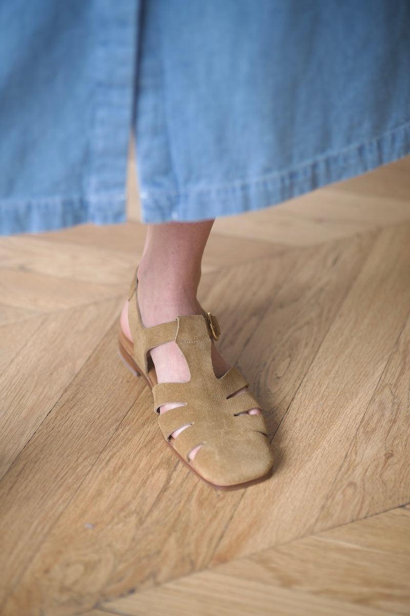 Anne Thomas Hackney Fisherman Ginosa Alcé