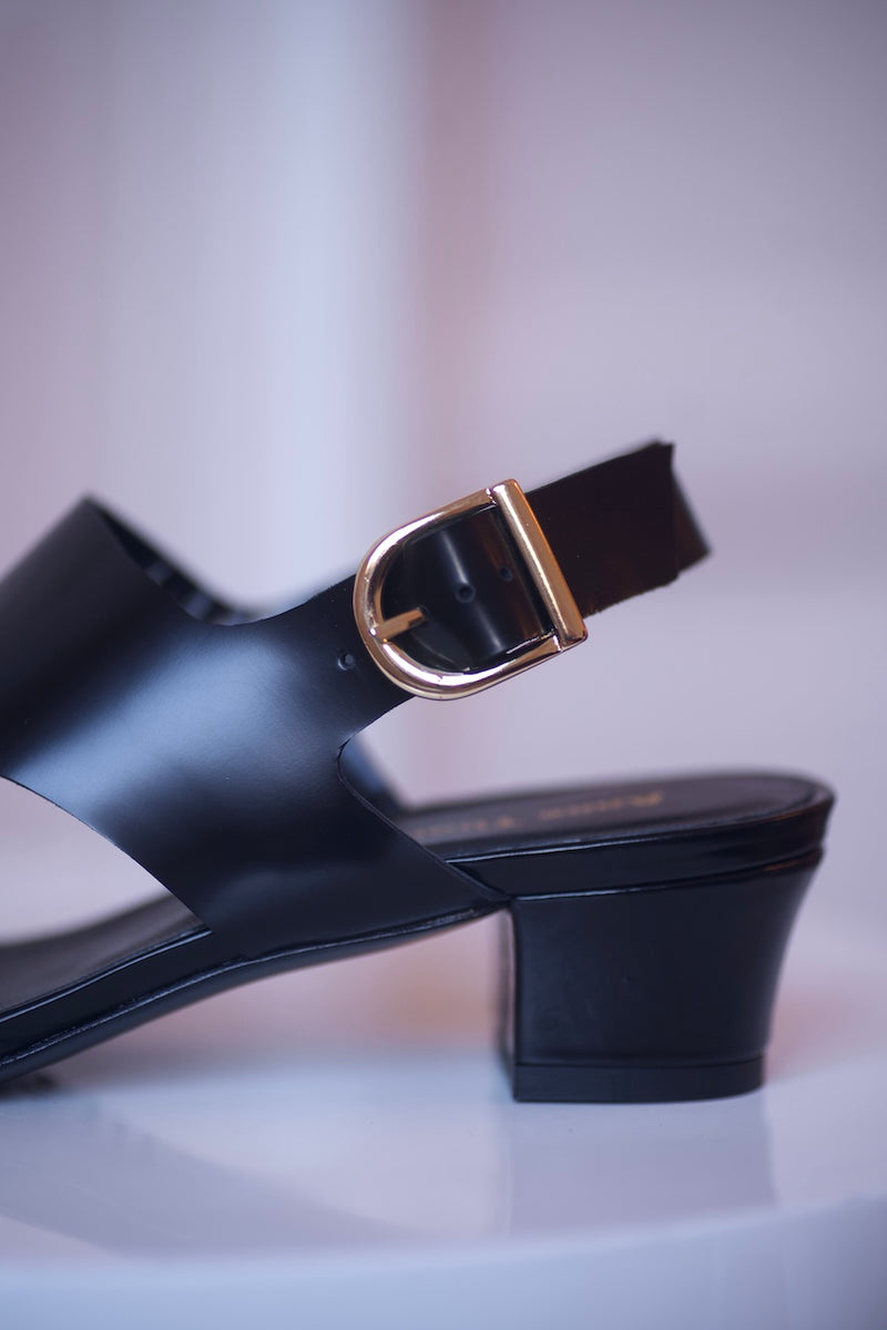 Anne Thomas Kabuki Sandals Polido Black