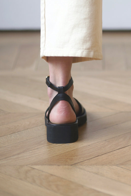 Anne Thomas Kreutzberg Sandals Calf Black