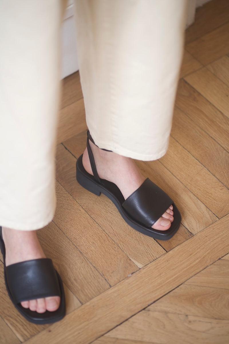 anne thomas Kreutzberg Sandals Calf Black