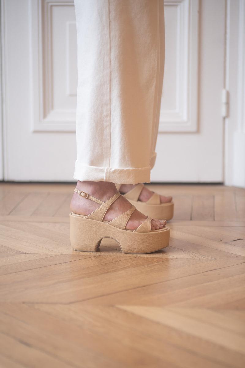 Anne Thomas Maki Wedge Meringua