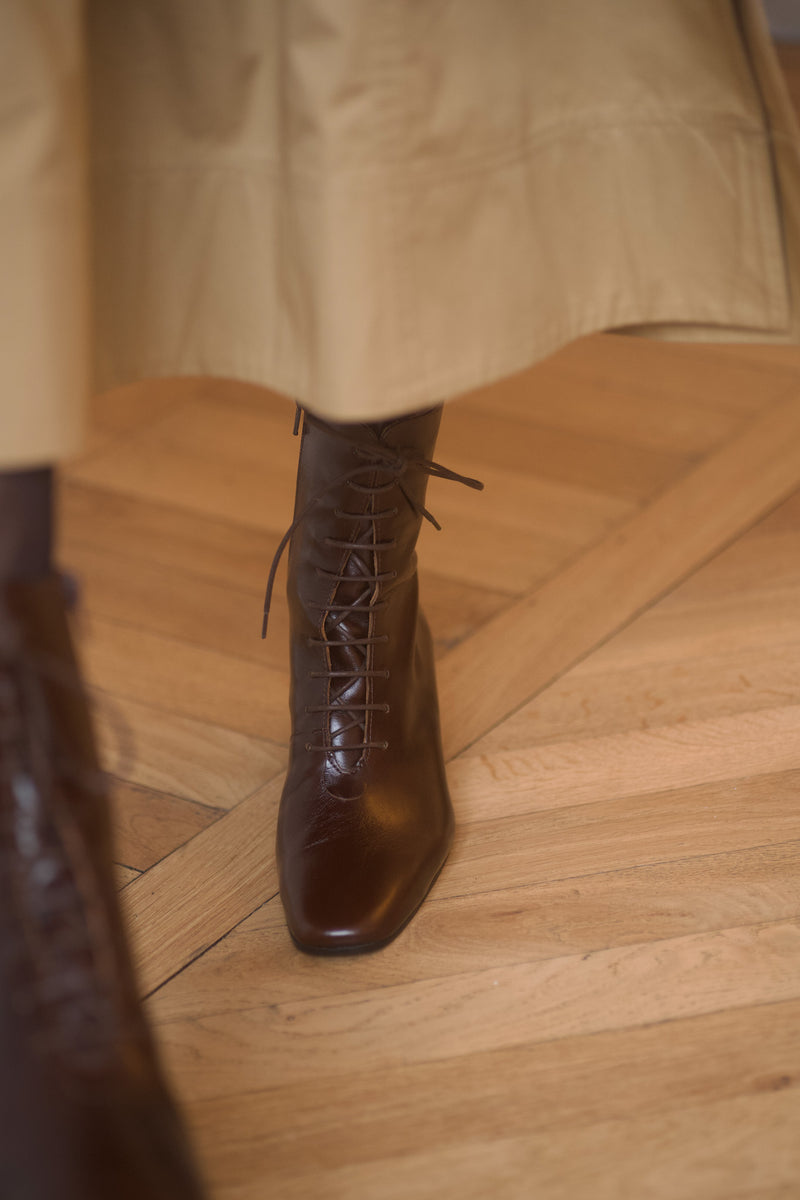Anne Thomas Pavlova Boots Yuca Castagna