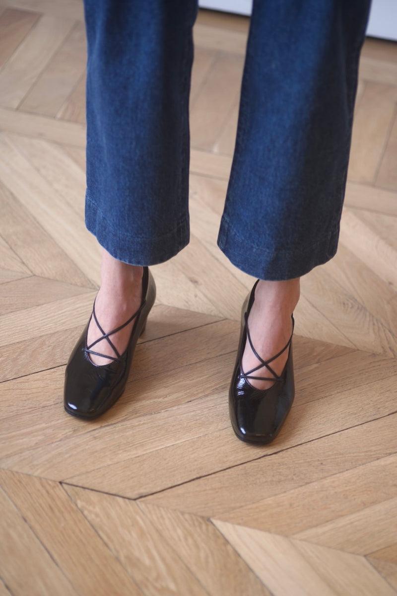 Anne Thomas Pavlova Laces Pump Morgex Black
