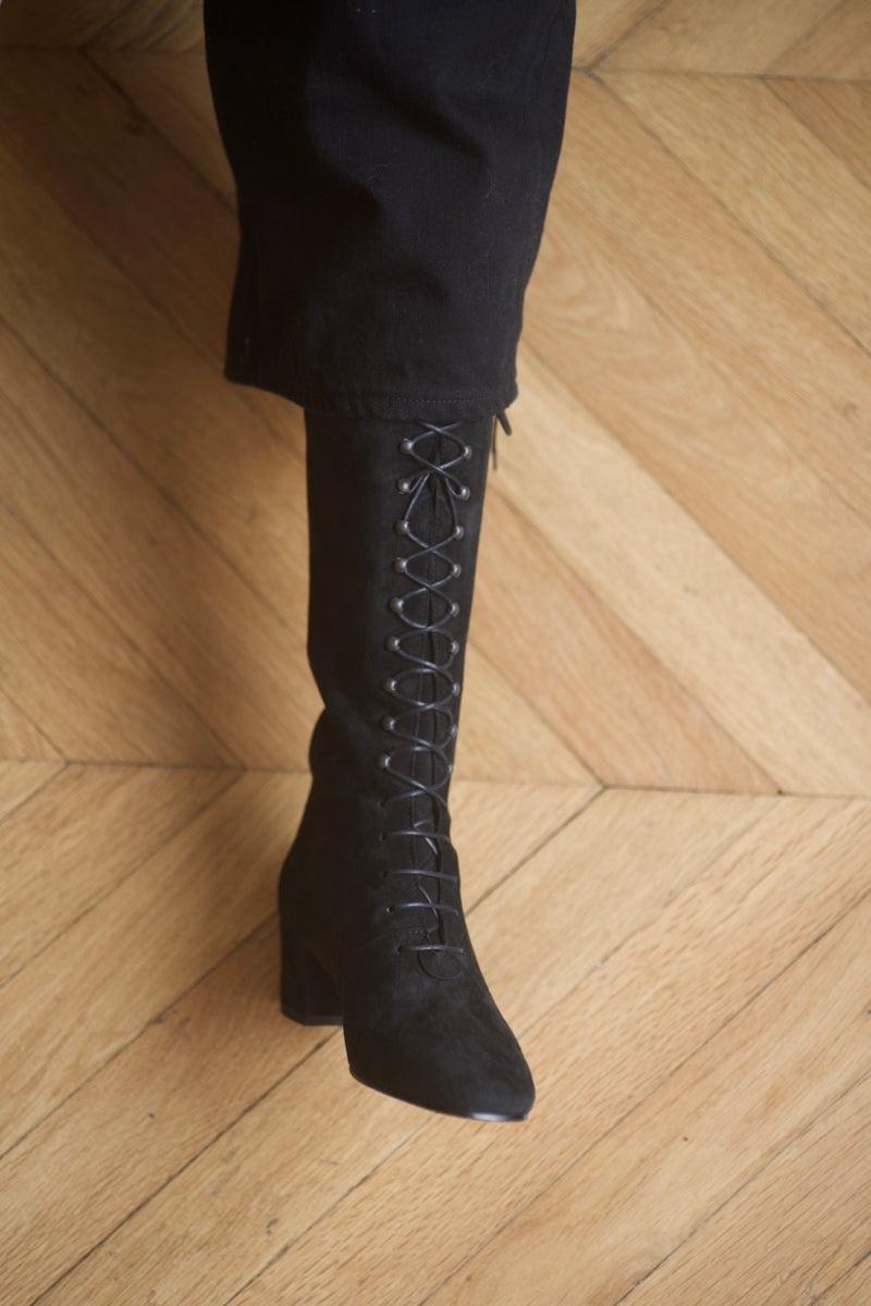 Anne Thomas Pavlova Long Laces Boots Velours Black