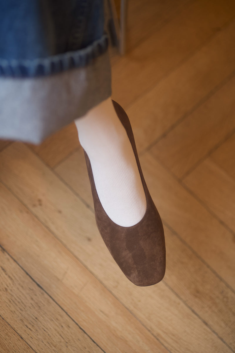 Anne Thomas Pavlova Pump Velours Oscuro Cigar