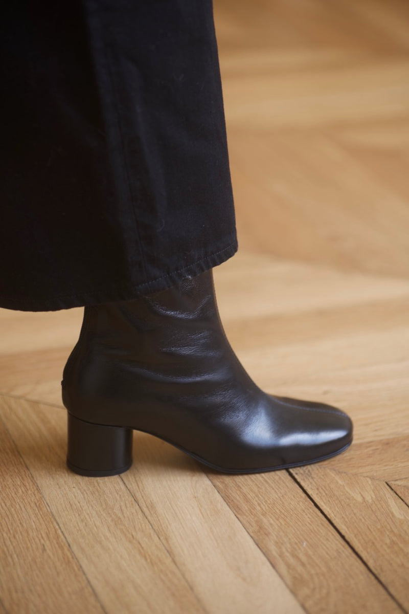 Anne Thomas Phoenix Boots Yuca Black