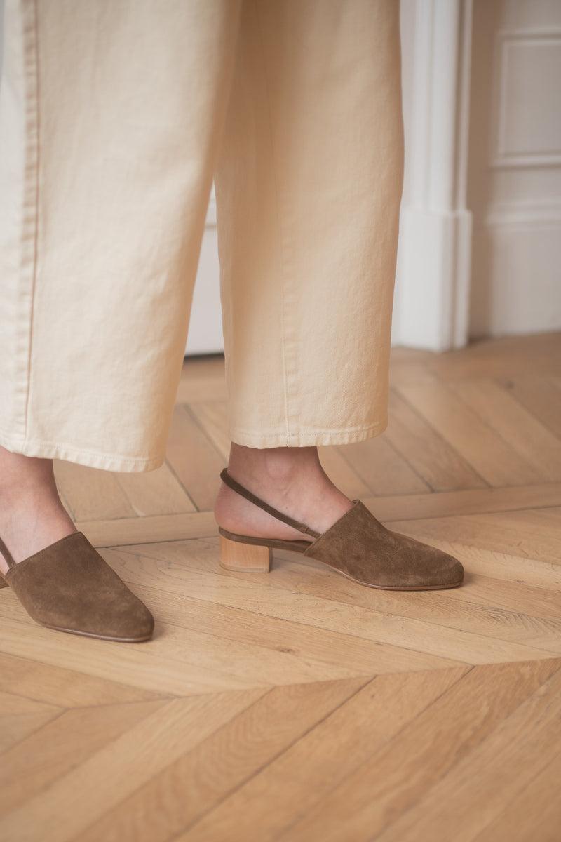 anne thomas Williamsburg Softy Chestnut