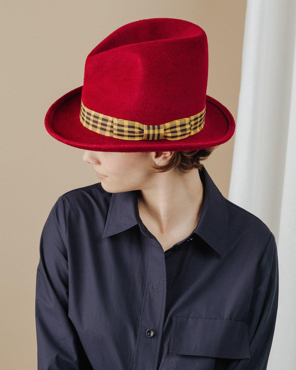 Anthony Peto Amadou Feutre Black;;;Sage Green;;;Cardinal Red