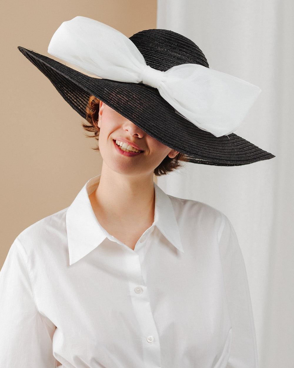 Anthony Peto Capeline Avec Turban Sisal