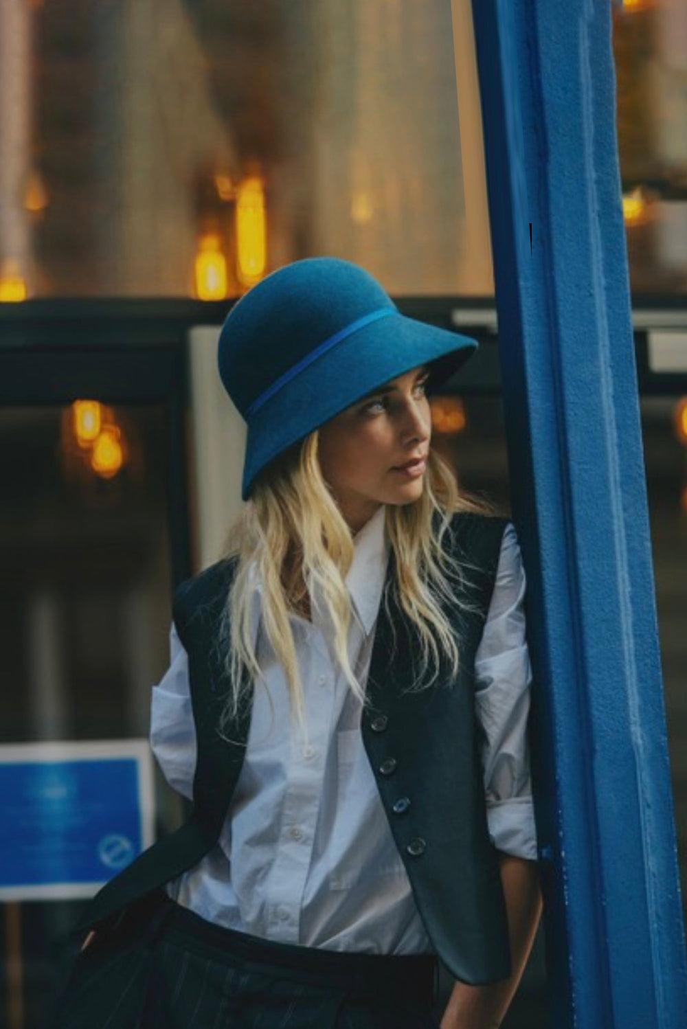 Anthony Peto Clémence Felt Ruby Red;;;Sea Green