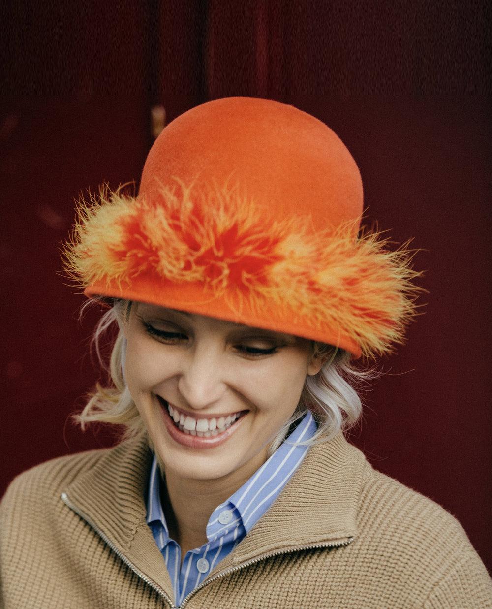 Anthony Peto Clochette Plumes Scarlet