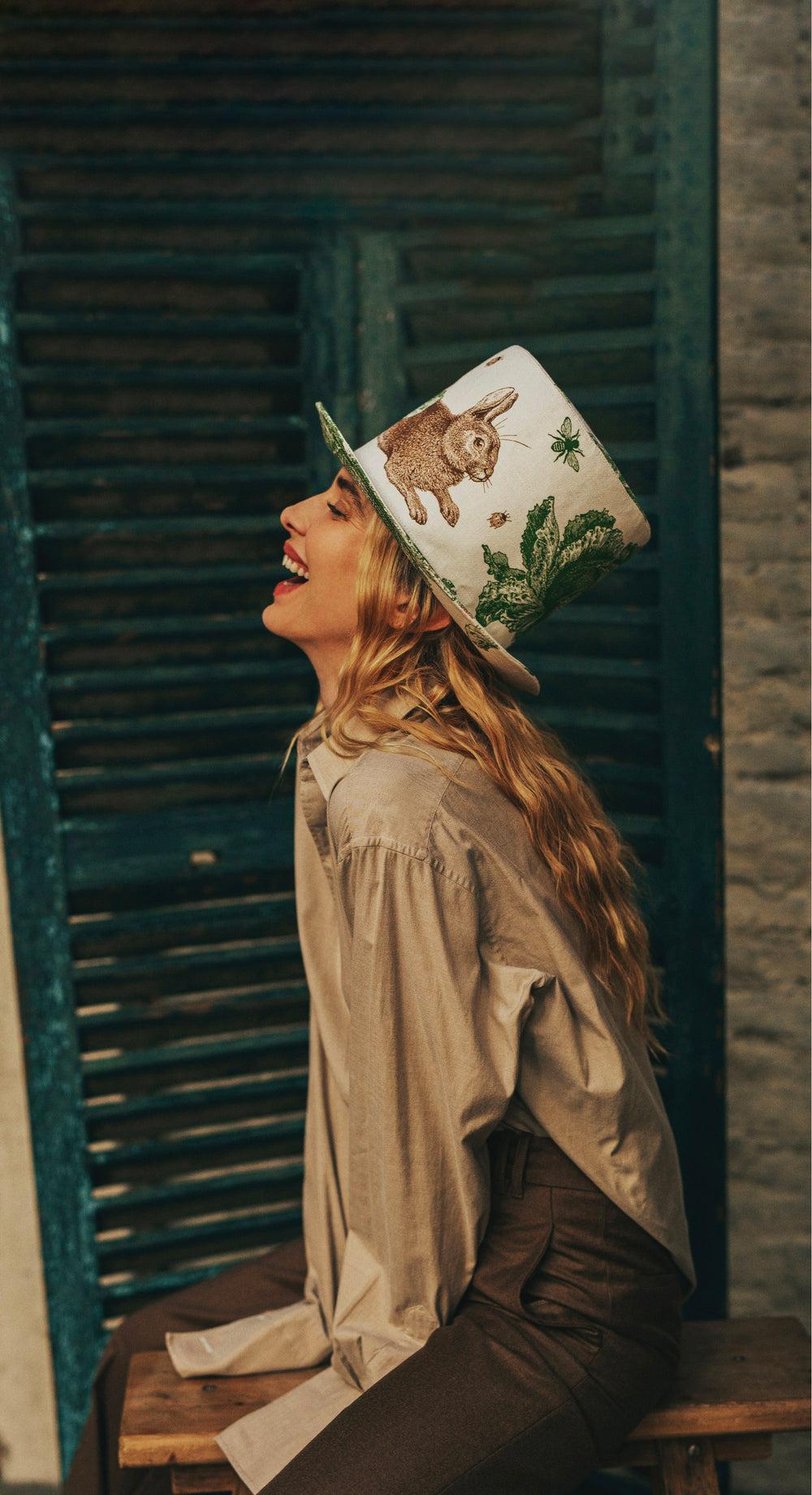 Anthony Peto Cylindre Lapin Et Choux En Lin