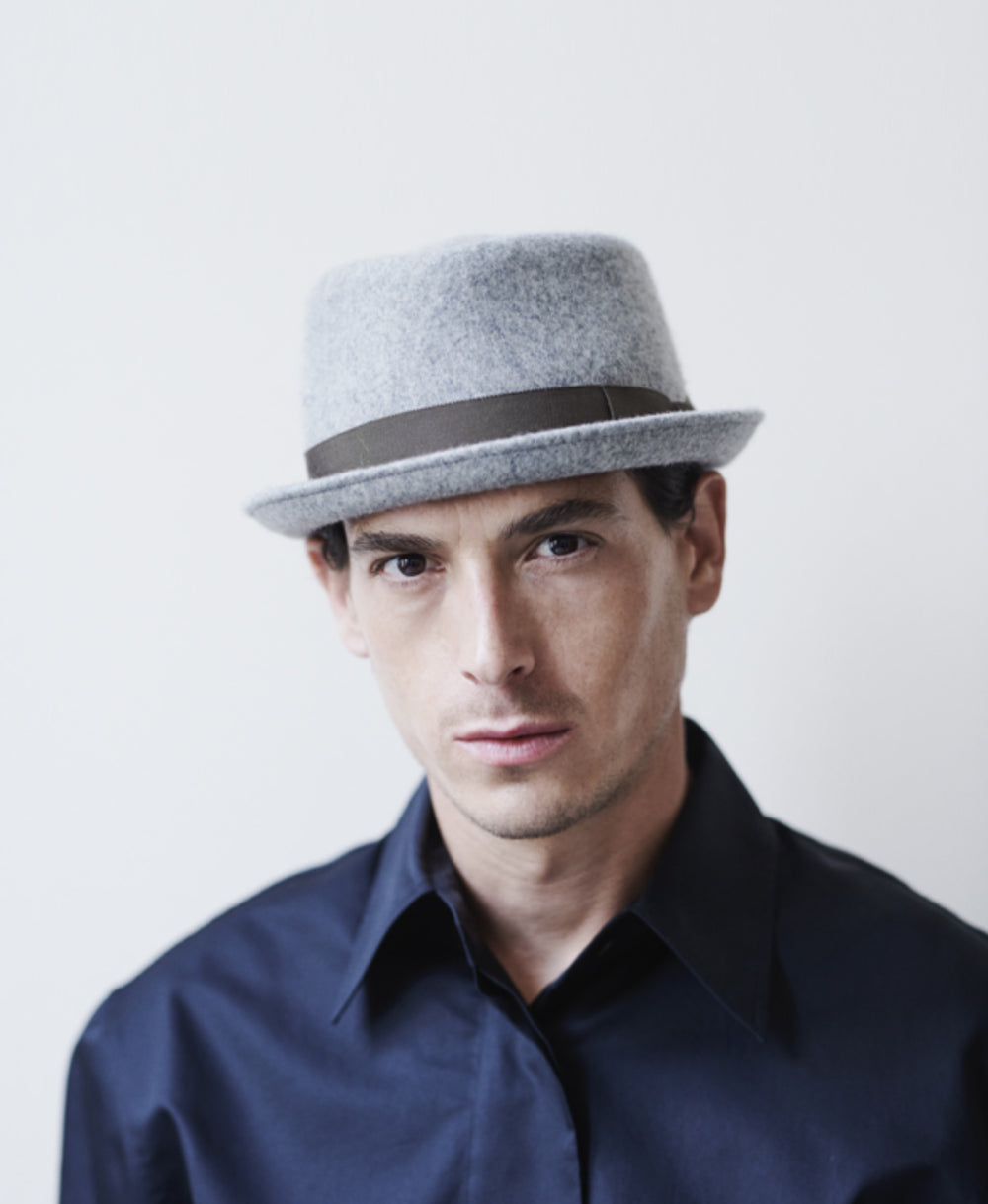 Anthony Peto Jellybone Wool Felt Black;;;Grey