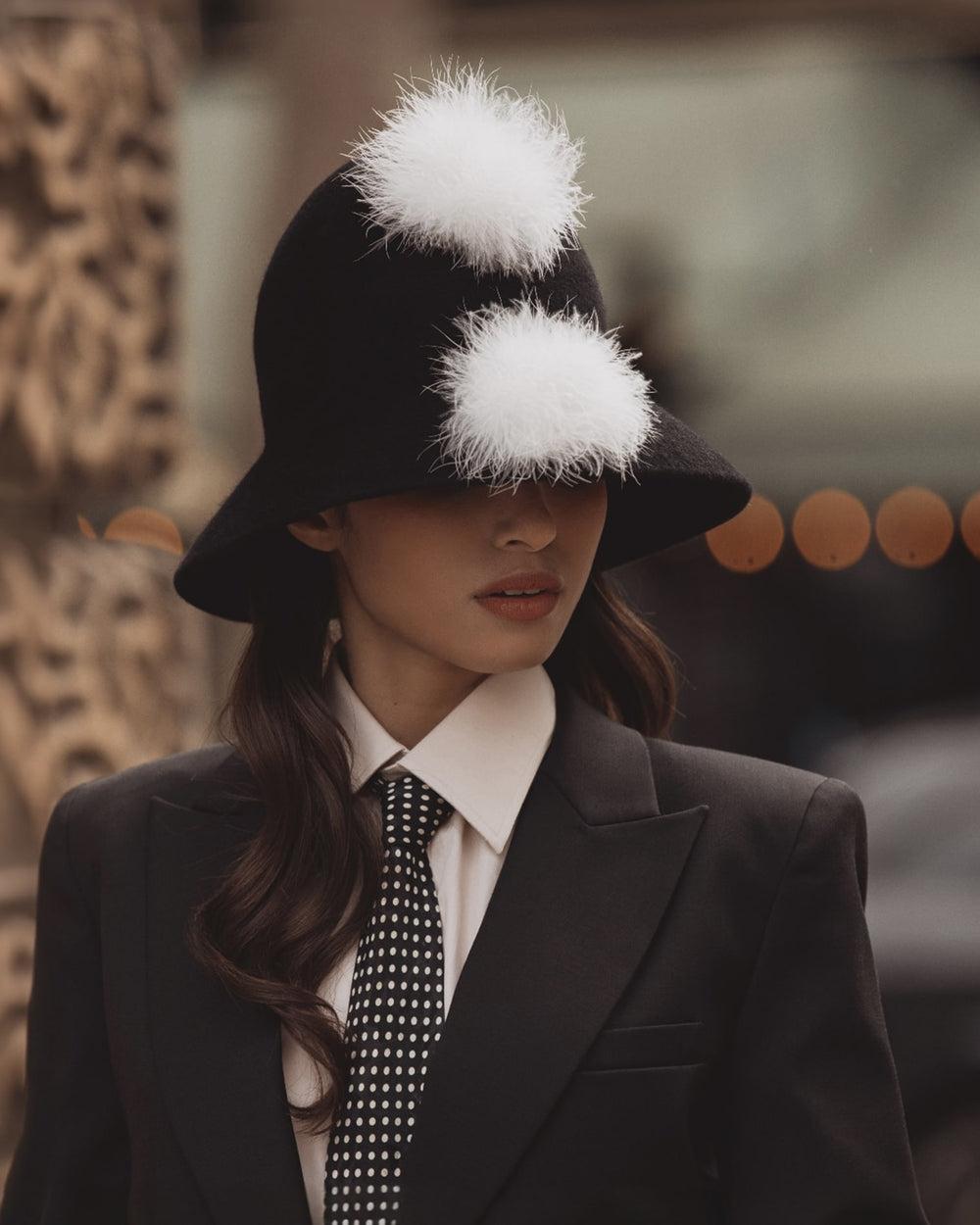 anthony peto lotus pompon Black;;;White