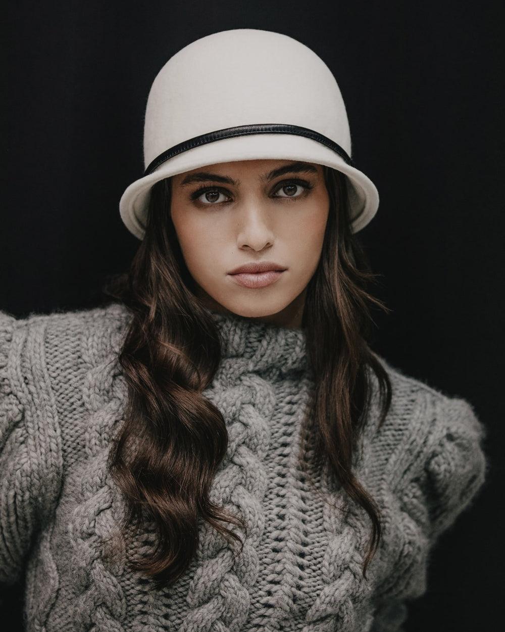 Anthony Peto Petite Cloche Feutre Cuir White;;;Black