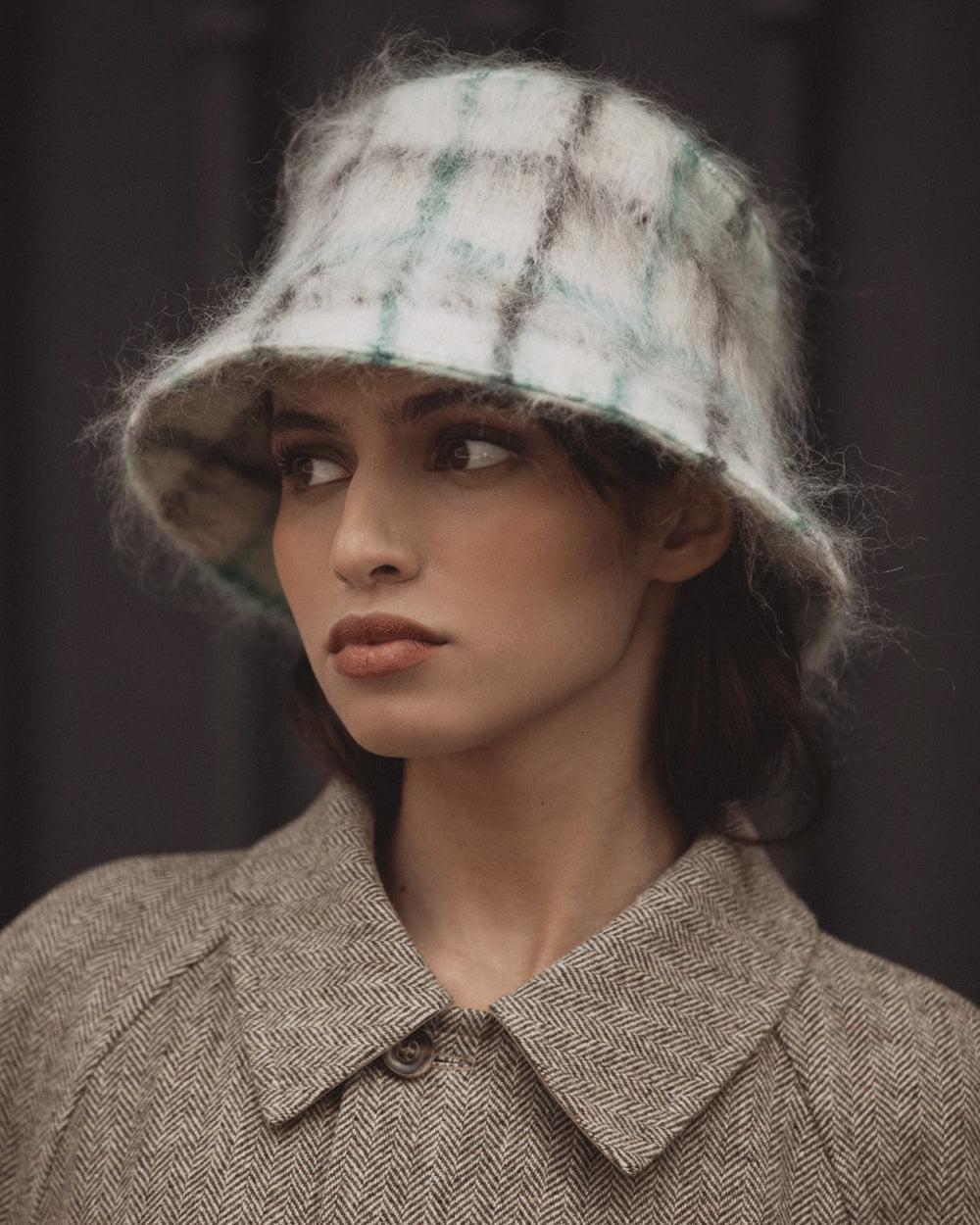 Anthony Peto Superbob Mohair Snow Green;;;Snow Blue