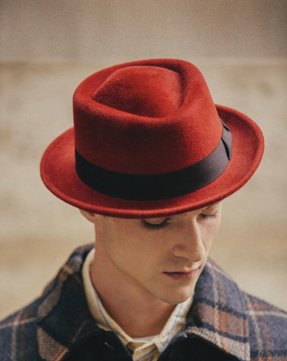 Anthony Peto Zampano Feutre Red;;;Black;;;Brown;;;Grey;;;Zoé