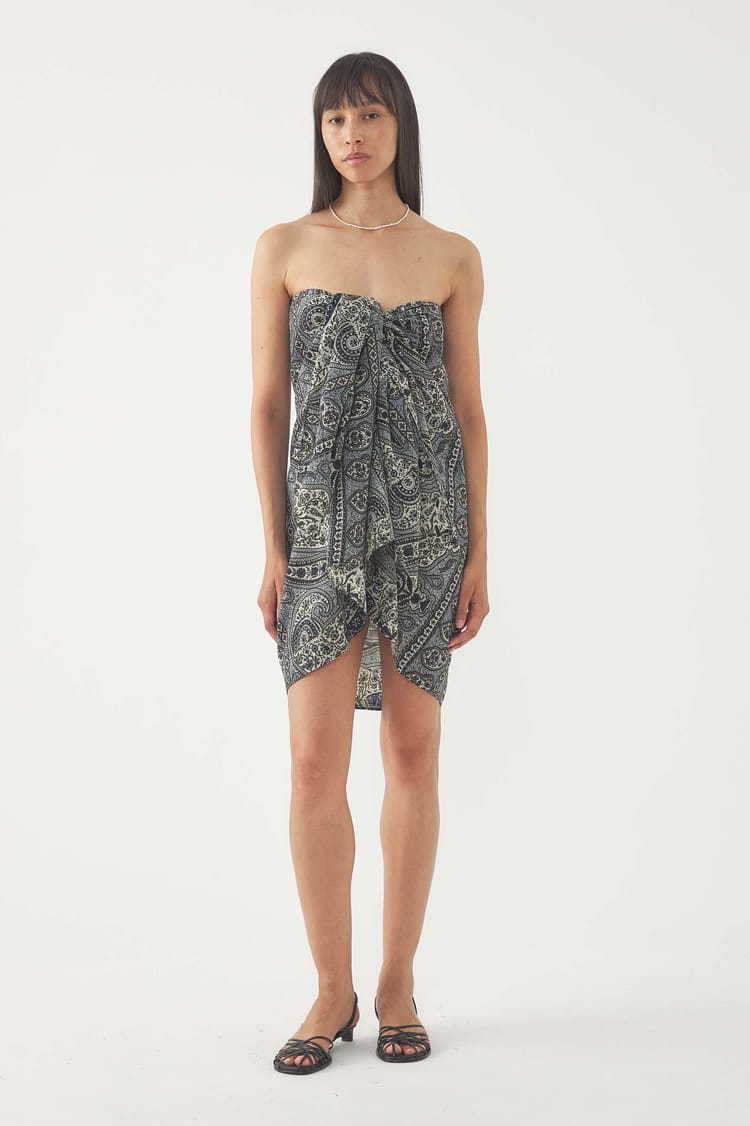 Antik Batik Paréo Taya