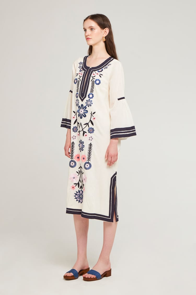 Antik Batik Robe Blanche Brodée En Coton