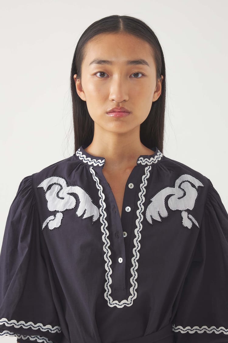 Antik Batik Robe Brodée Dalli