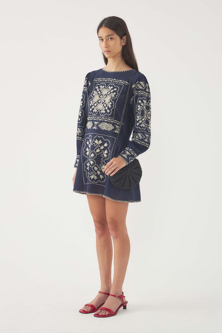 Antik Batik Robe Brodée Milos