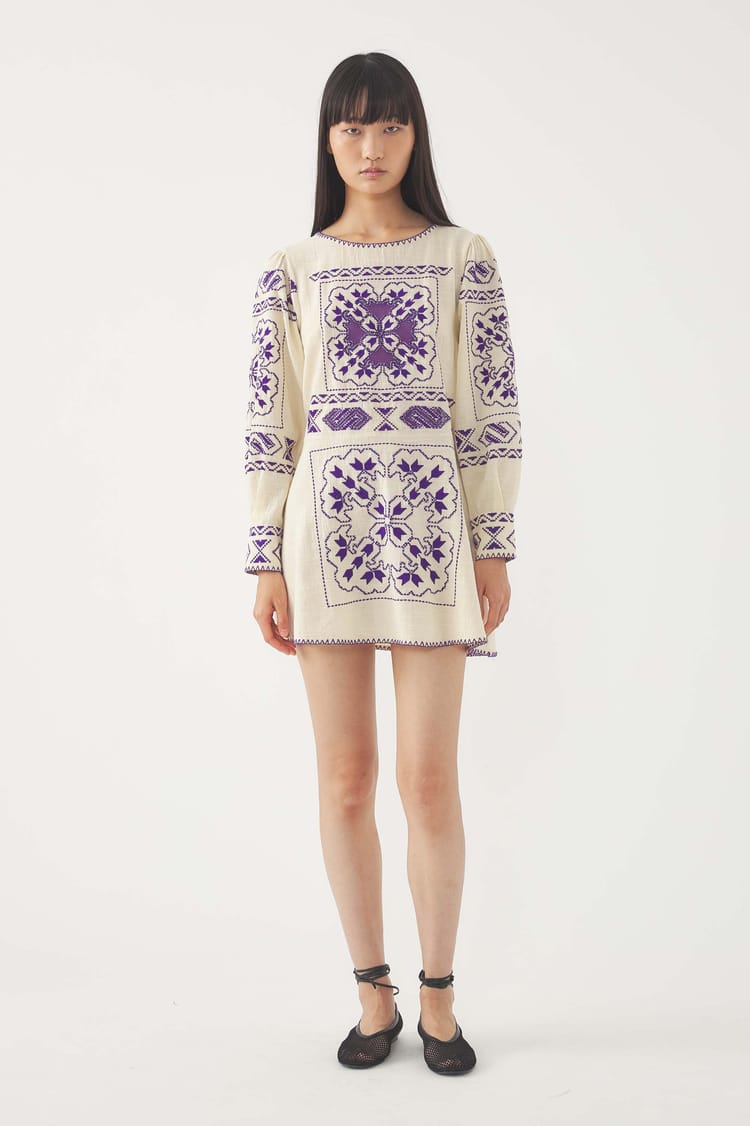 antik batik Robe brodée Milos