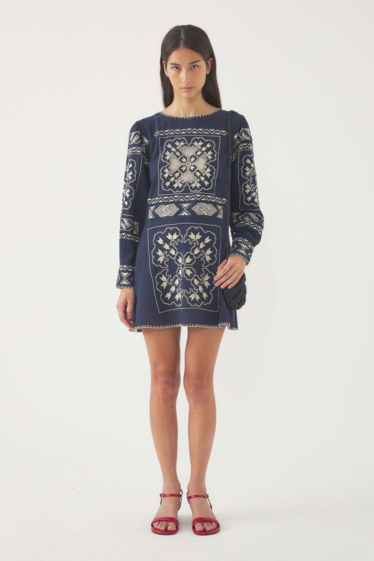 antik batik Robe brodée Milos