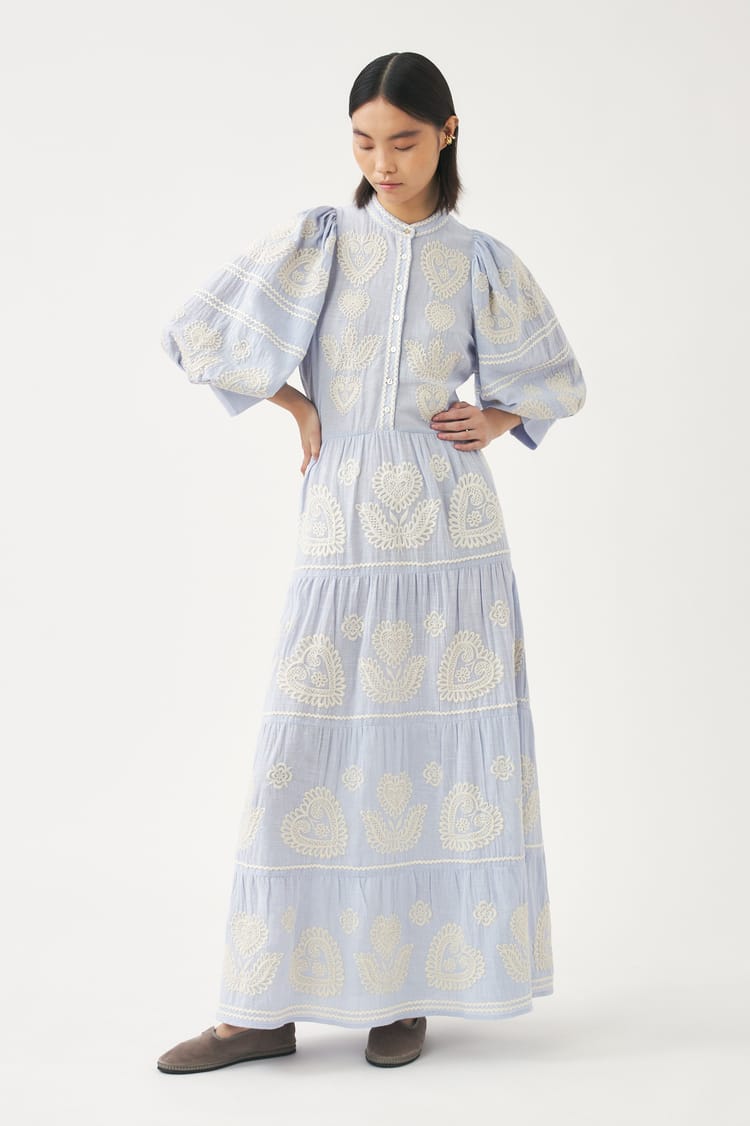 Antik Batik Robe Longue Bleue Broderie Hongroise