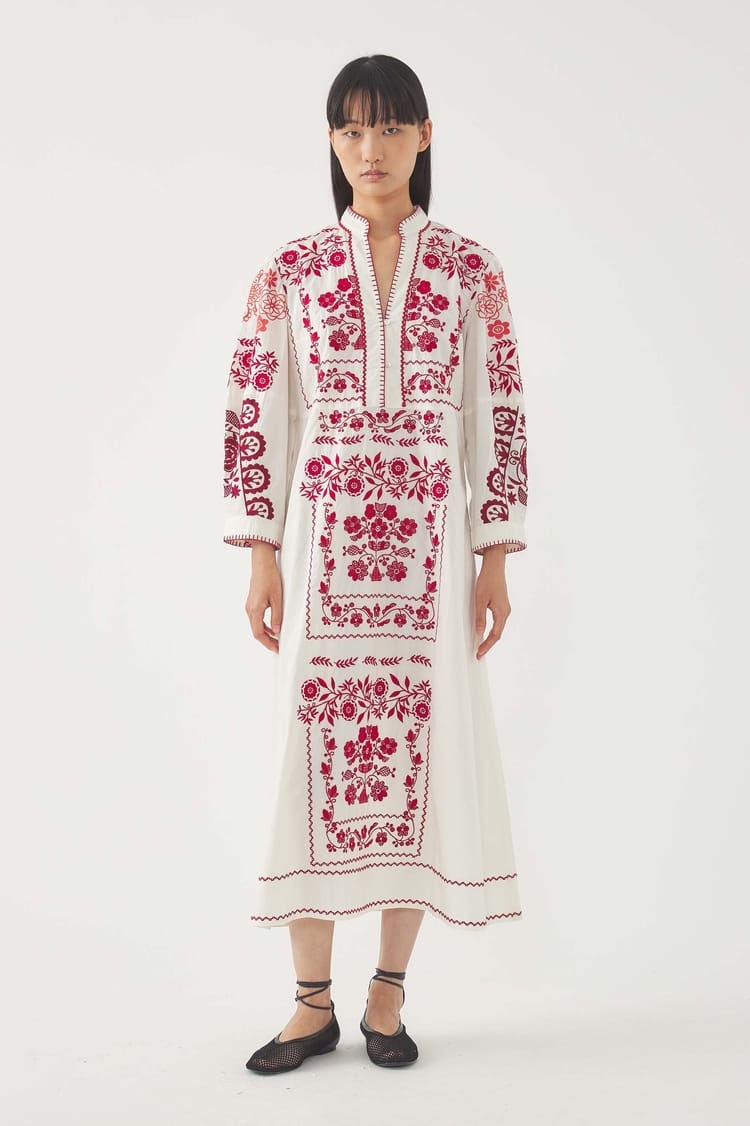 antik batik Robe longue brodée Mamie