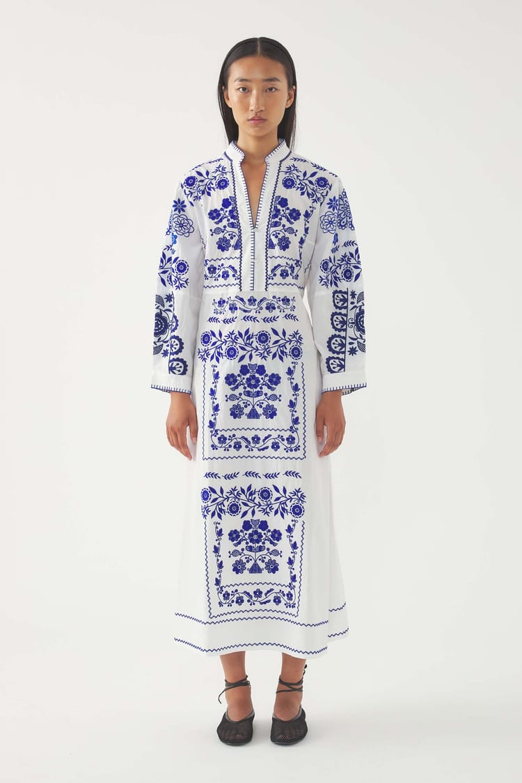 antik batik Robe longue brodée Mamie