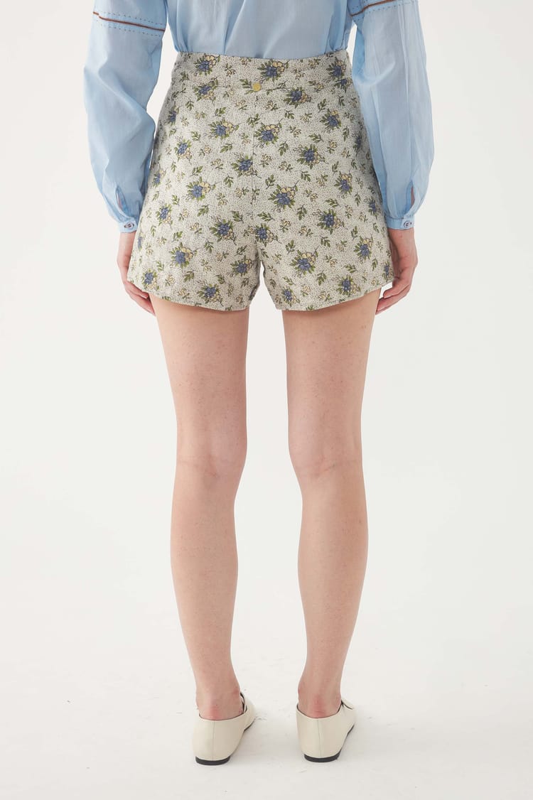 Antik Batik Short Pada