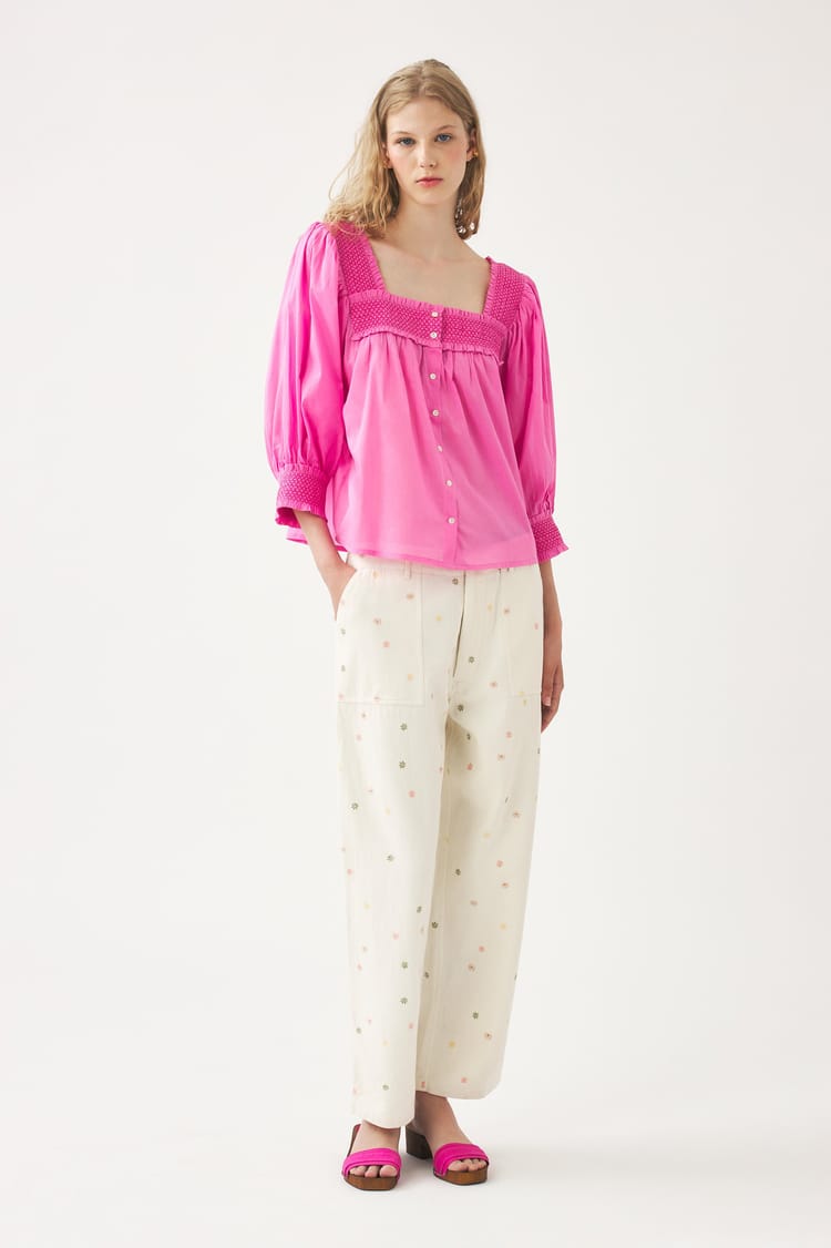 antik batik Blouse rose en voile de coton avec smock fait à la main