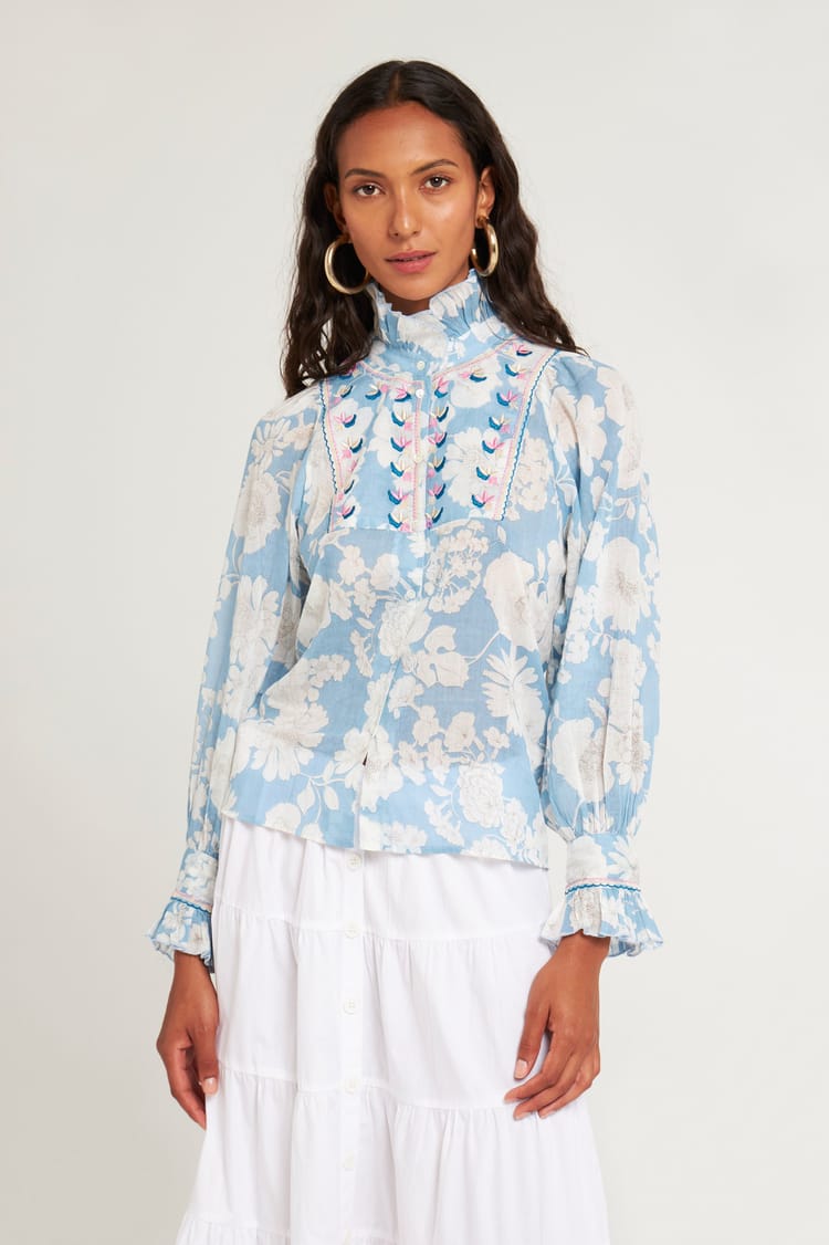 antik batik Chemisier bleu à plastron brodé et imprimé en voile de Coton
