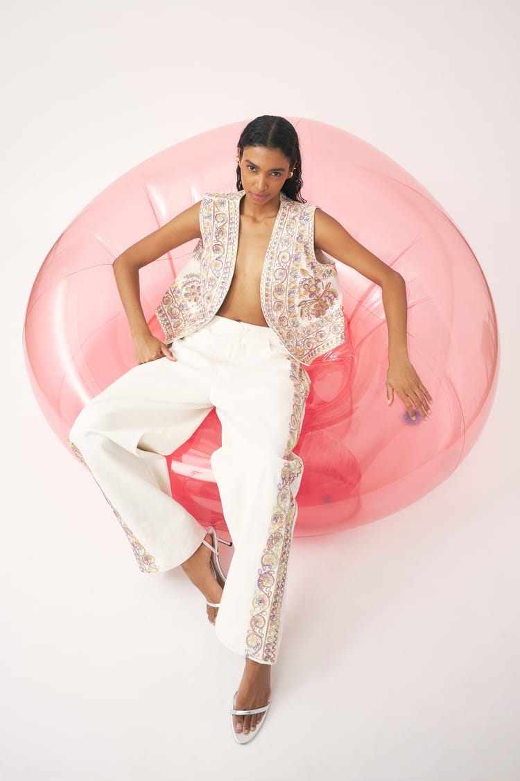 Antik Batik Pantalon Noir En Double Gaze De Coton Brodé De Fils Tie And Dye