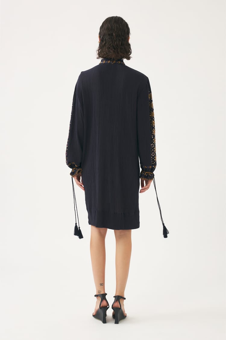 Antik Batik Robe Bleu Nuit En Crêpe De Coton Broderie Perles Et Paillettes