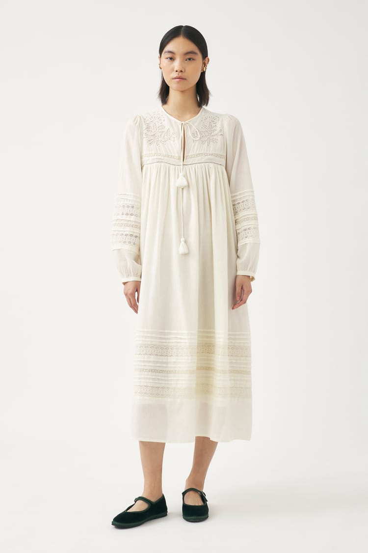 antik batik Robe longue crème ajourée voile de coton incrustée de dentelle