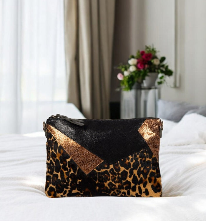 Antoinette Ameska Pochette LOUXOR Léopard Noir