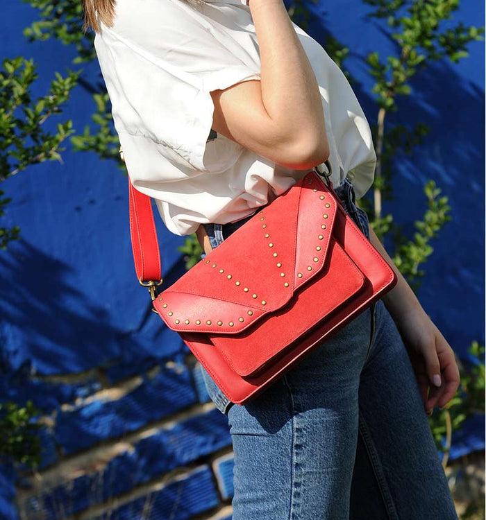 antoinette ameska Sac OMAHA Rouge