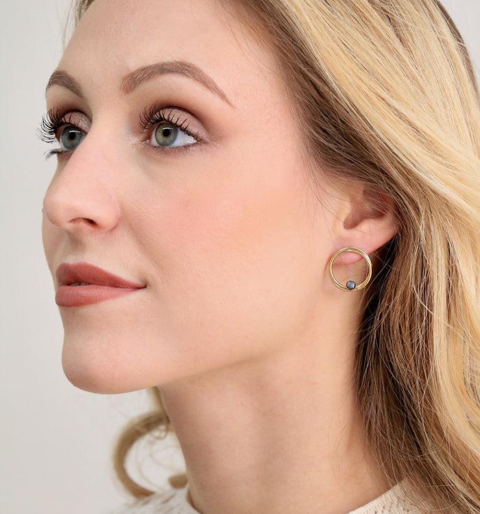 Antoinette Ameska Boucles D'Oreilles Double Anneaux SATURNE Nacre Grise