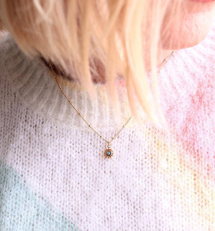 Antoinette Ameska Collier Court MARQUISE Nacre Grise