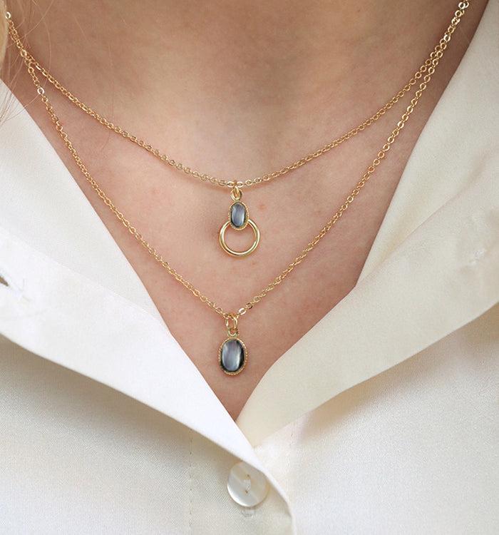 Antoinette Ameska Collier Court SATURNE Nacre Grise