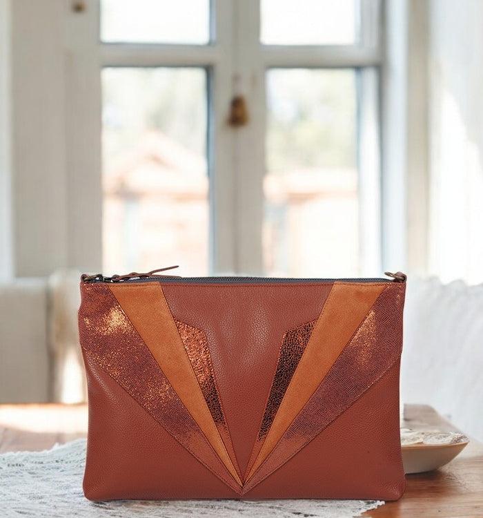 antoinette ameska Grande Pochette PETRA Tabac/Lézard Camel