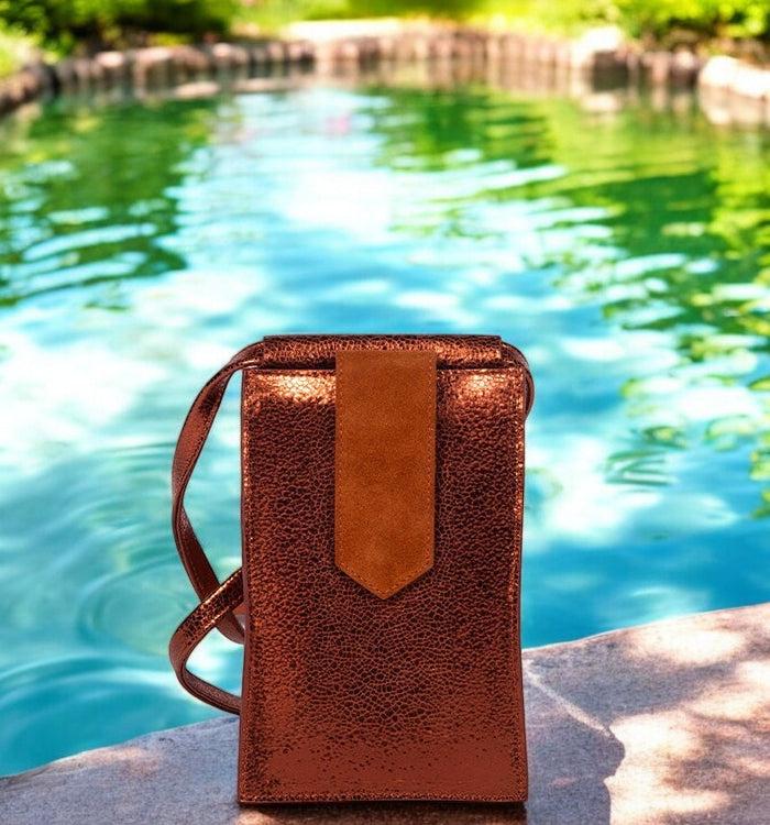 Antoinette Ameska Pochette Téléphone TEMARA Craquelé Cuivré/camel