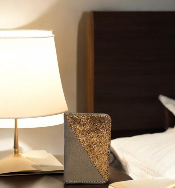 Antoinette Ameska Porte-carte BILBAO Bronze Métal/Paillette Bronze