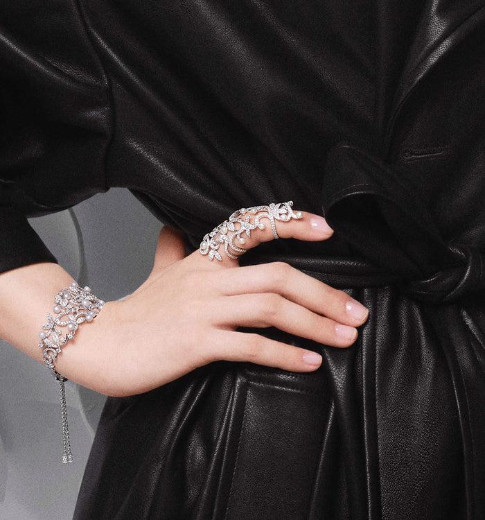 Apm Monaco Bague Articulée Fleurs Avec Perles