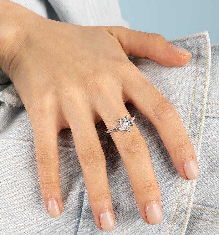 Apm Monaco Bague Fleur Avec Perle