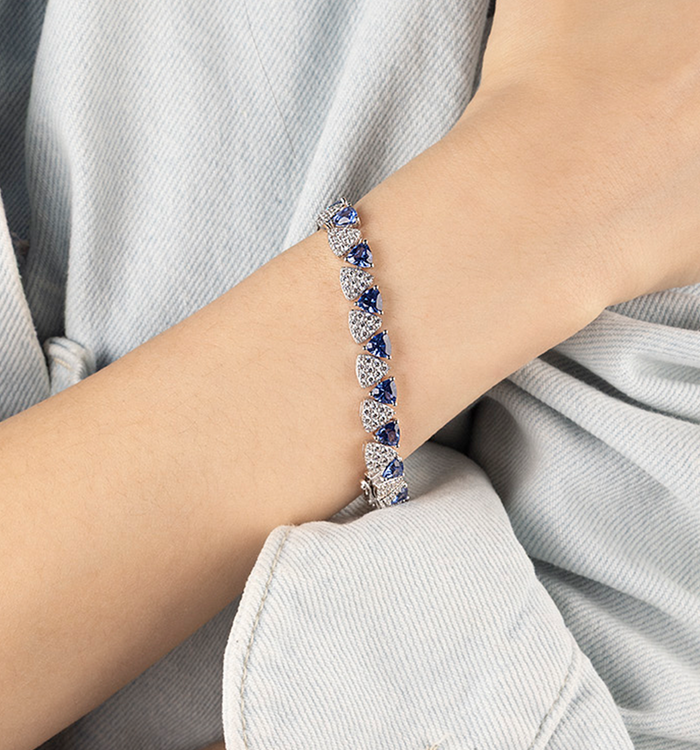 Apm Monaco Bracelet Triangle Blanc Et Bleu
