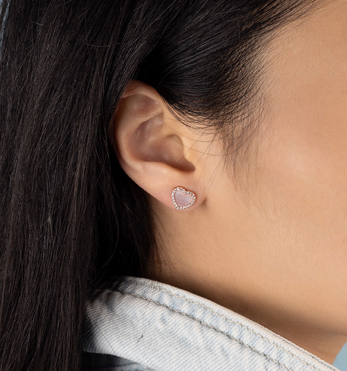 Apm Monaco Clous D'oreilles Cœur Nacre Rose